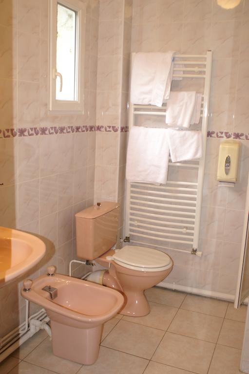 Hotel Celeste Bagneres-de-Luchon Phòng bức ảnh