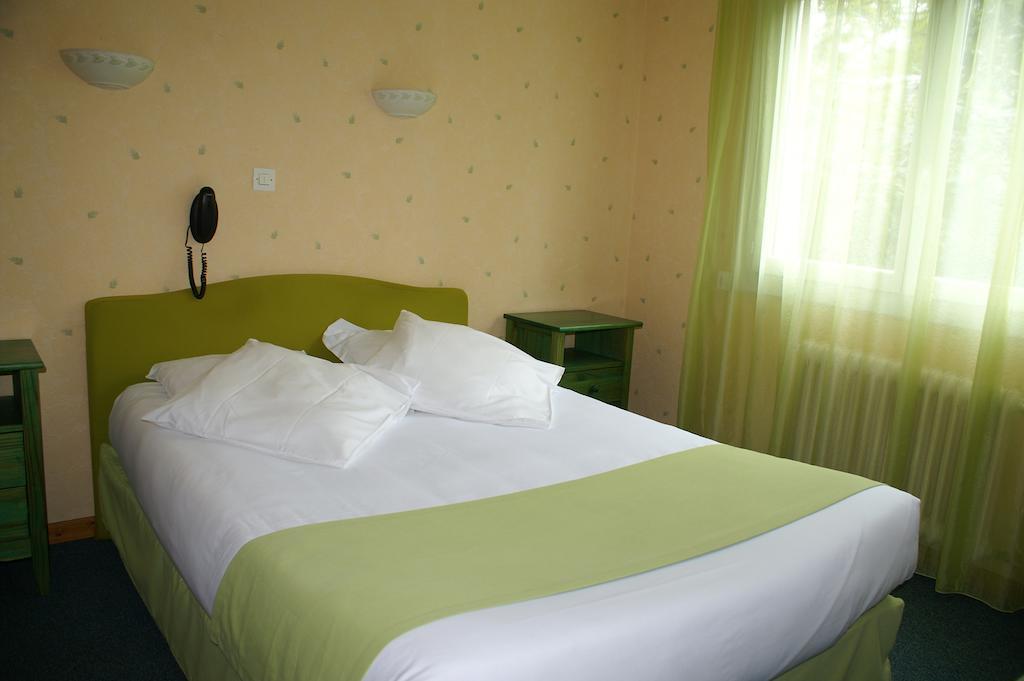 Hotel Celeste Bagneres-de-Luchon Phòng bức ảnh