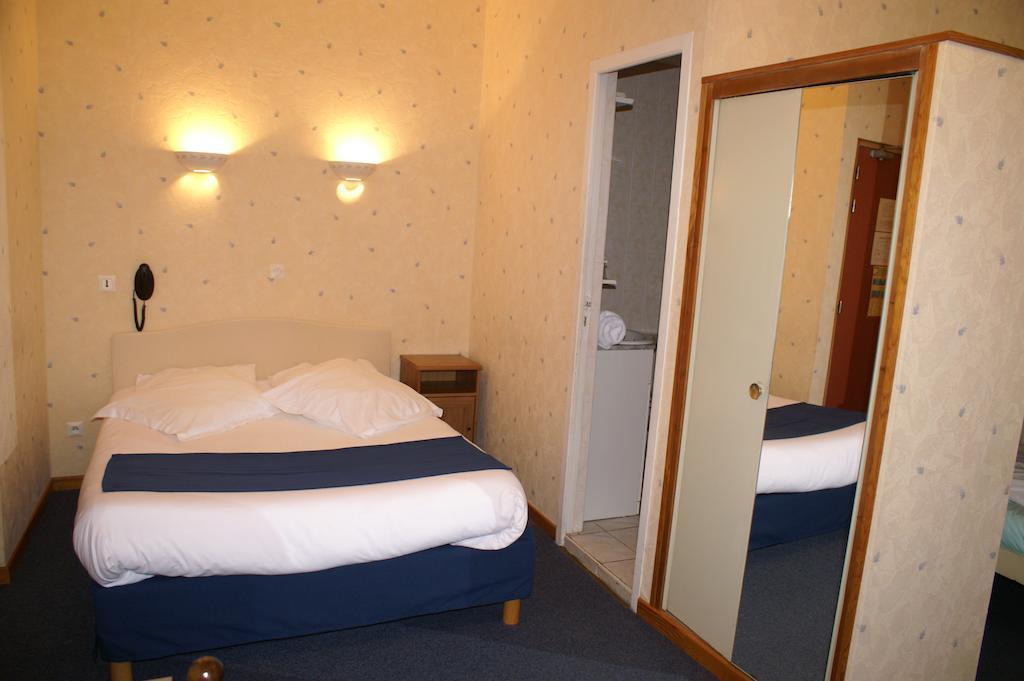 Hotel Celeste Bagneres-de-Luchon Phòng bức ảnh