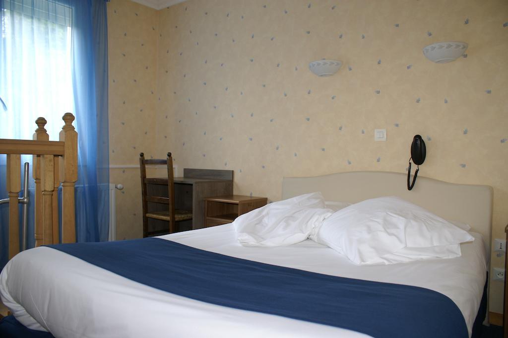 Hotel Celeste Bagneres-de-Luchon Phòng bức ảnh
