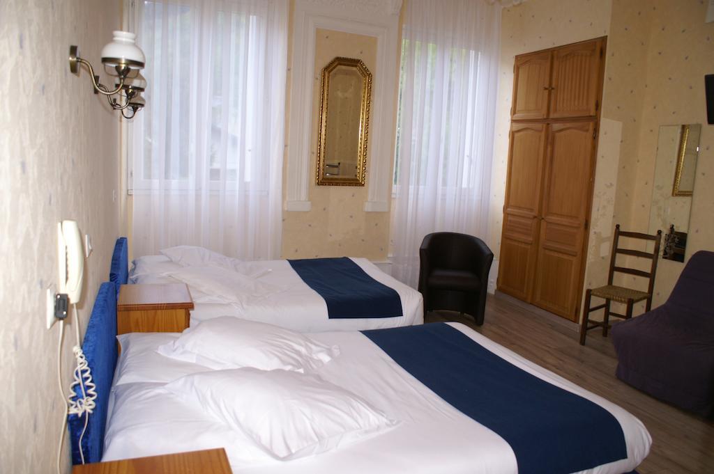 Hotel Celeste Bagneres-de-Luchon Phòng bức ảnh