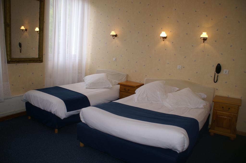 Hotel Celeste Bagneres-de-Luchon Phòng bức ảnh